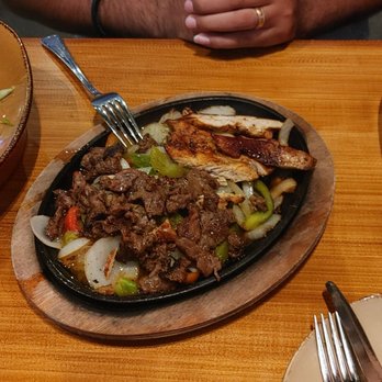 Tio Taco + Tequila Bar - Beef and chicken fajitas so good - Mexican Near Me - Edison, New Jersey