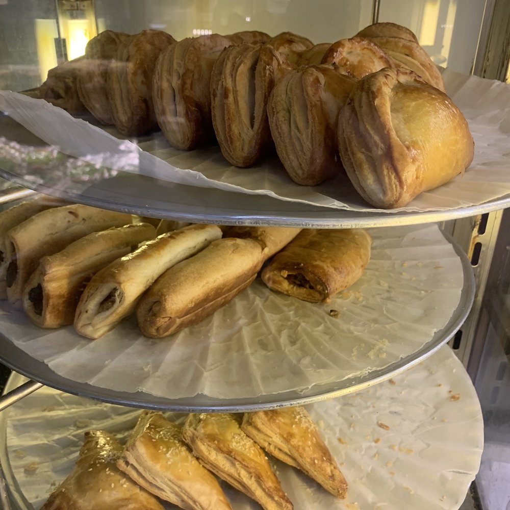 Fay Da Bakery - Curry Beef Puffs, Chicken Pies, Apple Turnovers - Bakeries Near Me - Flushing, New York