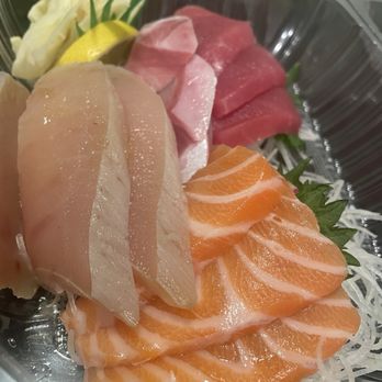 O Sushi - 12 pcs assorted sashimi - Sushi Bars Near Me - San Diego, California O Sushi - 12 pcs assorted sashimi - Sushi Bars Near Me - San Diego, California