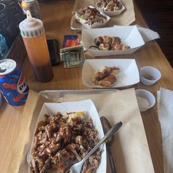 Strum's BBQ - Lunch
