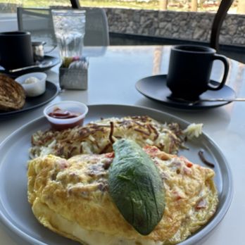Escena Lounge & Grill - My omelet - New American Near Me - Palm Springs, California Escena Lounge & Grill - My omelet - New American Near Me - Palm Springs, California