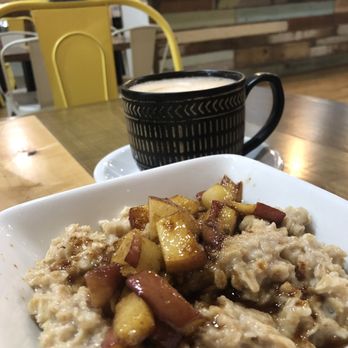 Yellow Brick Cafe - Apple Pie Oatmeal and Fall Specialty Latte - Coffee & Tea Near Me - Twin Falls, Idaho