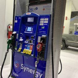 Stroudsburg Exxon - Really enjoyed an update gas station that was extremely clean