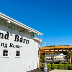 Dablon Vineyards Michigan Wine Tours New Buffalo Round Barn Union