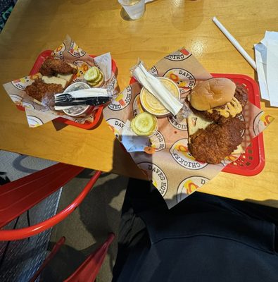 Dave's Hot Chicken by null