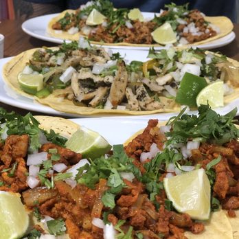 Marché la Poblanita - Tacos: chorizo, chicken, and pork & pinapple - Mexican Near Me - Brossard, Quebec Marché la Poblanita - Tacos: chorizo, chicken, and pork & pinapple - Mexican Near Me - Brossard, Quebec