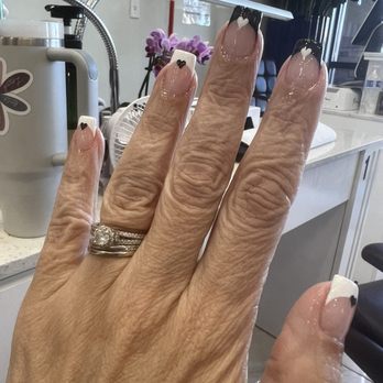 Horizon Nail - Best nail service and they can do anything on your nails. Love love love. Ask for Chris!! - Nail Salons Near Me - Henderson, Nevada Horizon Nail - Best nail service and they can do anything on your nails. Love love love. Ask for Chris!! - Nail Salons Near Me - Henderson, Nevada