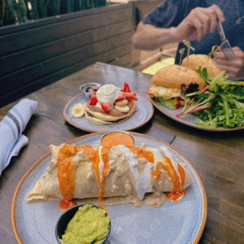 H Cafe - Breakfast & Brunch Near Me - Los Angeles, California