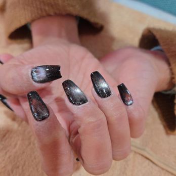 Lashes & Nails Lounge - Cat eye gel trend . - Nail Salons Near Me - Fort Smith, Arkansas
