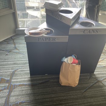 Embassy Suites by Hilton Chicago Downtown Magnificent Mile - Garbage piling up. - Hotels Near Me - Chicago, Illinois Embassy Suites by Hilton Chicago Downtown Magnificent Mile - Garbage piling up. - Hotels Near Me - Chicago, Illinois