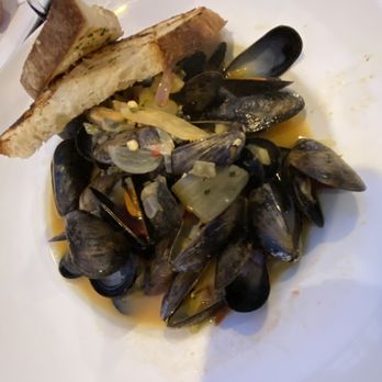 Salt & Pepper - Steamed mussels.. a bowl of P.E.I. Mussels Inna rich bouillabaisse broth & gremolata toast for the juice 22 Salt&Pepper Tiburon 11/1/2020 - American Near Me - Tiburon, California