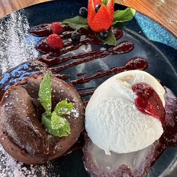 Tempêro d'Maria - Chocolate lava cake - Portuguese Near Me - Vila Nova de Gaia, 13