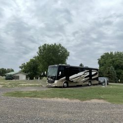 Point of the rocks motel - Grass & gravel ample sites with FHU