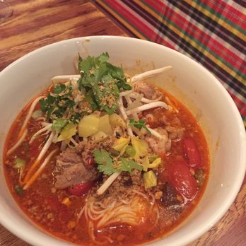 Zabb PuTawn - Ka Nom Jeen Num Ngio - Thai Near Me - New York, New York