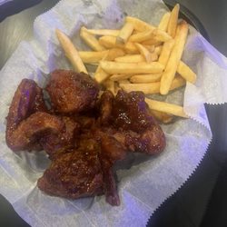 Tooties Bar & Grill - Bbq wings