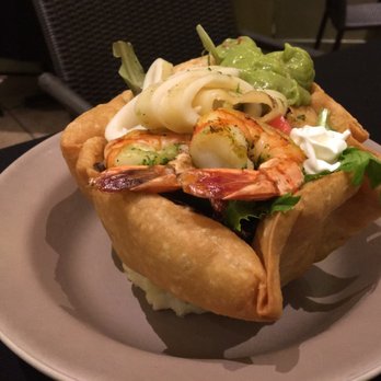 Cafe Julia - Cafes Near Me - Honolulu, Hawaii