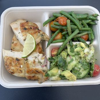 Erewhon - Chicken combo - Grocery Near Me - Pasadena, California Erewhon - Chicken combo - Grocery Near Me - Pasadena, California