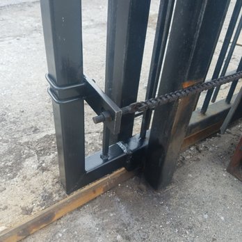 Welds on Wheels - After (repaired bottom fence) - Fences & Gates Near Me - Chicago, Illinois