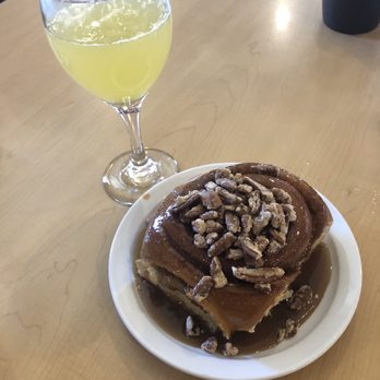 BJ's Nevada Barbecue - Mimosa and a cinnamon roll. Breakfast of champions! - Barbeque Near Me - Sparks, Nevada