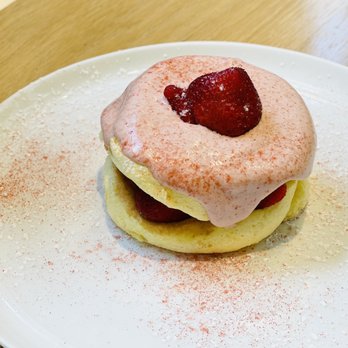 Flipper’s - Strawberry Soufflé Pancakes - Pancakes Near Me - New York, New York Flipper’s - Strawberry Soufflé Pancakes - Pancakes Near Me - New York, New York