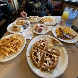 We recommend the waffle sandwich and the Man Mosa and Chicken Fried Steak Plate.