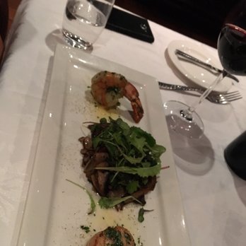 Restaurant La Quintessence - Scallop, mushrooms, & shrimp assortment - French Near Me - Mont-Tremblant, Quebec Restaurant La Quintessence - Scallop, mushrooms, & shrimp assortment - French Near Me - Mont-Tremblant, Quebec