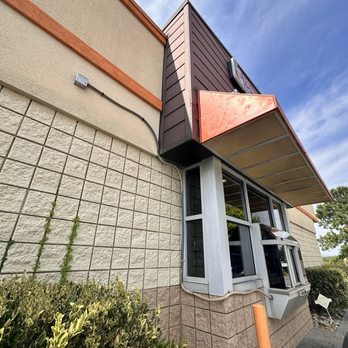 Dunkin' - Donuts Near Me - Sugar Hill, Georgia