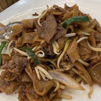 HL Peninsula Restaurant - Beef Chow Fun Dry Style - Dim Sum Near Me - Milpitas, California HL Peninsula Restaurant - Beef Chow Fun Dry Style - Dim Sum Near Me - Milpitas, California