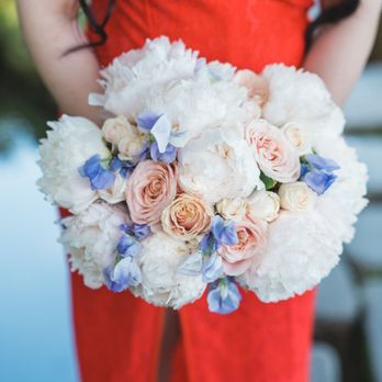 TDE Wedding - Holding the bouquet. - Wedding Planning Near Me - Millbrae, California