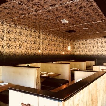 Laurel Hardware - Note the vintage looking wallpaper and reclaimed wood booths - New American Near Me - West Hollywood, California