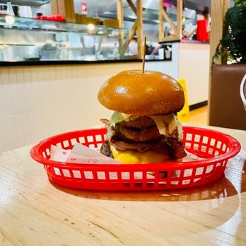 Sideshow Burgers - Smokey Joe Burger - Burgers Near Me