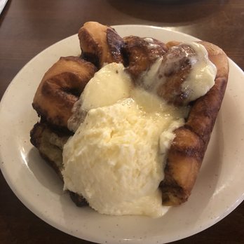 Route 99 - Warm cinnamon roll - American Near Me - Brooks, Oregon Route 99 - Warm cinnamon roll - American Near Me - Brooks, Oregon