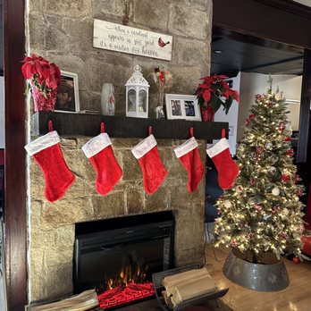 The Town Tavern - Wonderful ambience - festive and quaint - Burgers Near Me - East Hampton, Connecticut The Town Tavern - Wonderful ambience - festive and quaint - Burgers Near Me - East Hampton, Connecticut