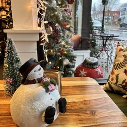 Botanika Cafe - Window seat
