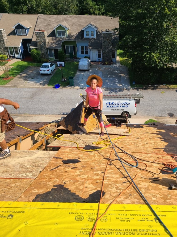 Slide of Mancilla Roofing & Construction