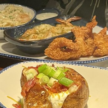 Red Lobster - Shrimp - Seafood Near Me - Bowling Green, Kentucky