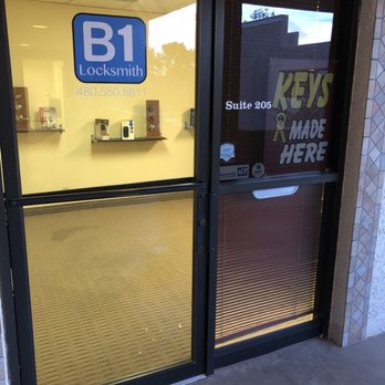 B1 Locksmith - Mesa - B1 Locksmith Of Mesa Locksmith shop provides also Fast, Professional and Reliable Mobile service. From Rekey to Car Key replacement and more - Keys & Locksmiths Near Me