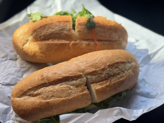 Banh Mi King by null