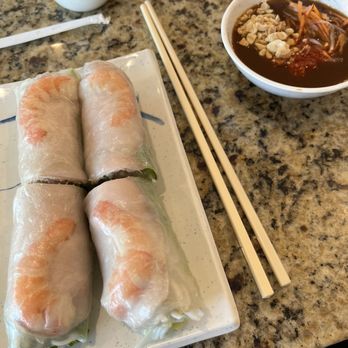 Pho Oregon - Beaverton - Salad roll with shrimp and pork - Vietnamese Near Me - Beaverton, Oregon