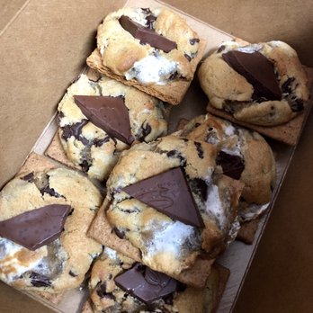 Hello Robin - 7 delicious Macklesmore cookies - Bakeries Near Me - Seattle, Washington