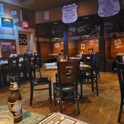 Cruisin - Kenny is our favorite server at our favorite neighborhood restaurant.  Love the decor and people here.