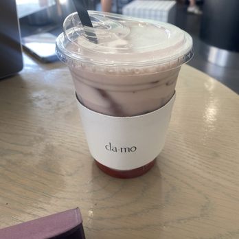 Damo - strawberry einspanner - Coffee & Tea Near Me - Los Angeles, California