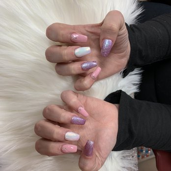 Amazing Nails & Spa - Nail Salons Near Me - Tracy, California