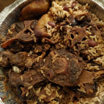 Reggae Reggae Vibes - Oxtail peas and rice with fried plantain - Caribbean Near Me - Philadelphia, Pennsylvania