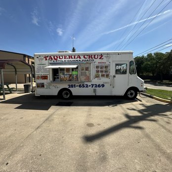 Taqueria Cruz - Food Truck - Food Trucks Near Me Taqueria Cruz - Food Truck - Food Trucks Near Me
