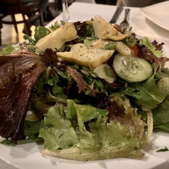 Munno - Mixed salad. Enough for 2 - Pizza Near Me - Chicago, Illinois