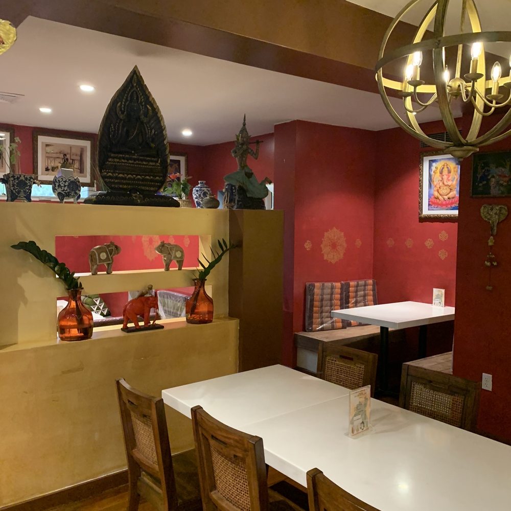 Red Elephant - Inside dinning - Thai Near Me - Honolulu, Hawaii Red Elephant - Inside dinning - Thai Near Me - Honolulu, Hawaii