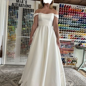 Mia's Alterations - Sewing & Alterations Near Me - Stilwell, Kansas