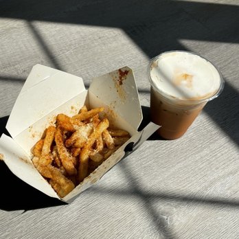 Teas'n You - Garlic Parmesan Fries Classic Thai Tea - Bubble Tea Near Me - Vienna, Virginia