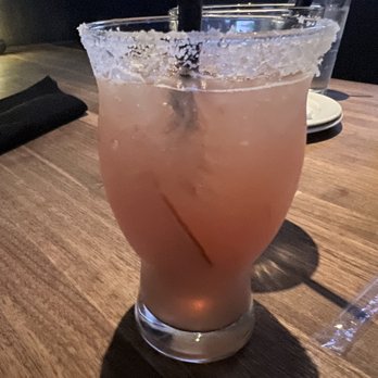 Yard House - Grapefruit Paloma - New American Near Me - West Nyack, New York